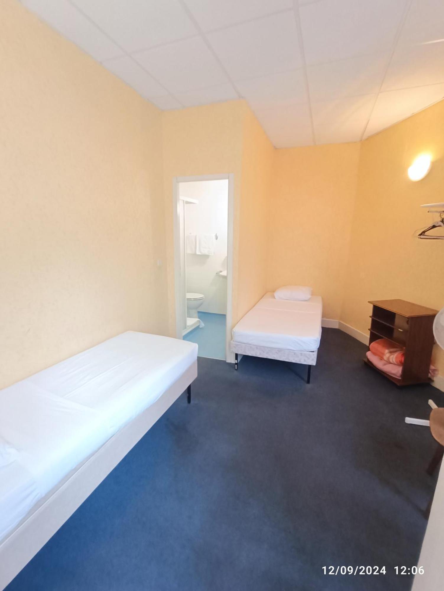 Chambre Chez Marie Et Didier 1 Minute A Pied Du Sanctuaire De Lourdes Exterior foto