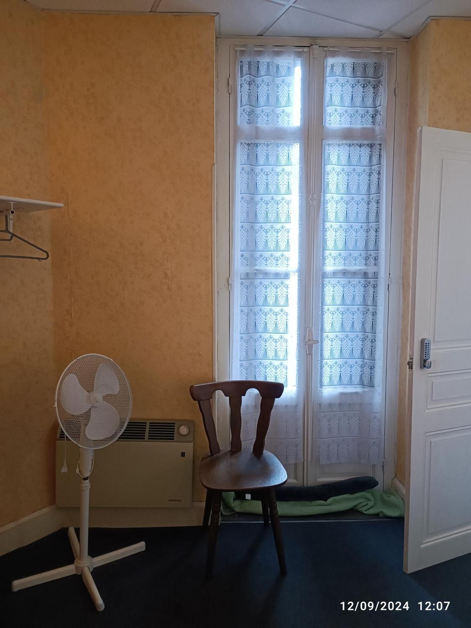 Chambre Chez Marie Et Didier 1 Minute A Pied Du Sanctuaire De Lourdes Exterior foto