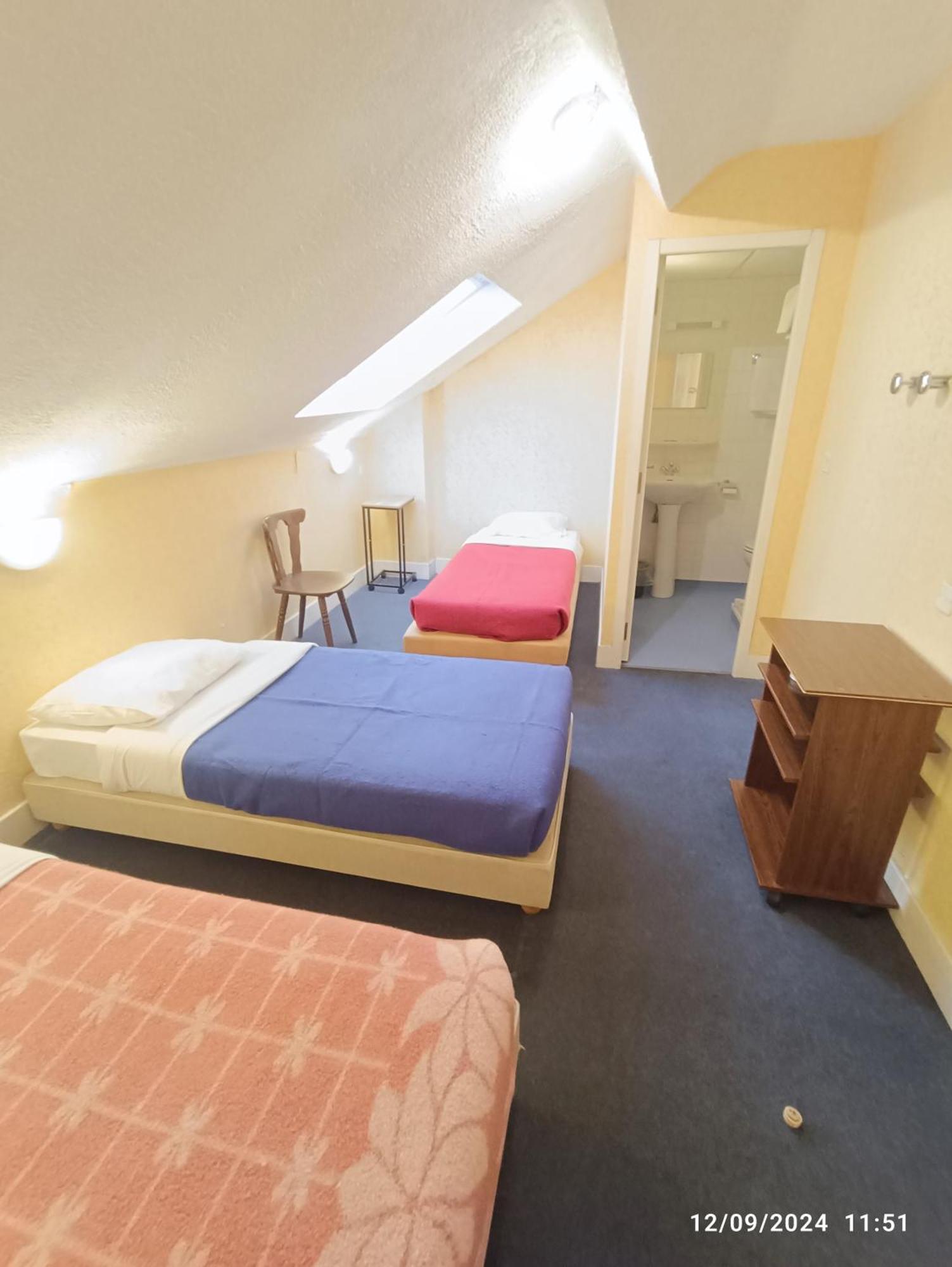 Chambre Chez Marie Et Didier 1 Minute A Pied Du Sanctuaire De Lourdes Exterior foto