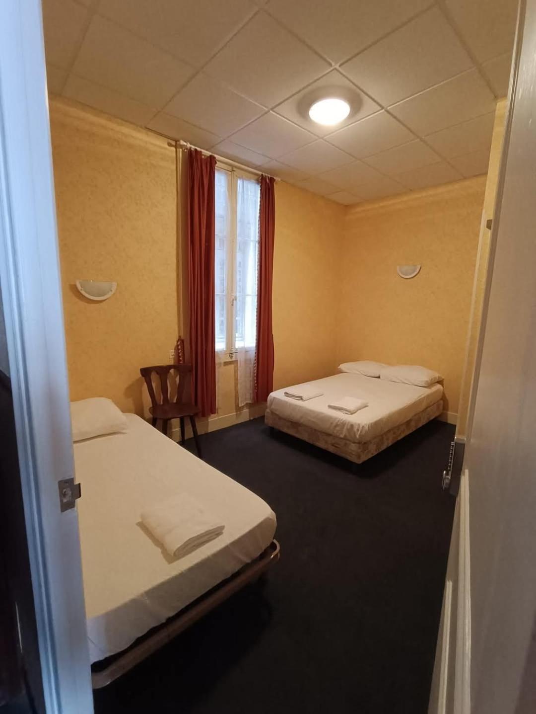 Chambre Chez Marie Et Didier 1 Minute A Pied Du Sanctuaire De Lourdes Exterior foto